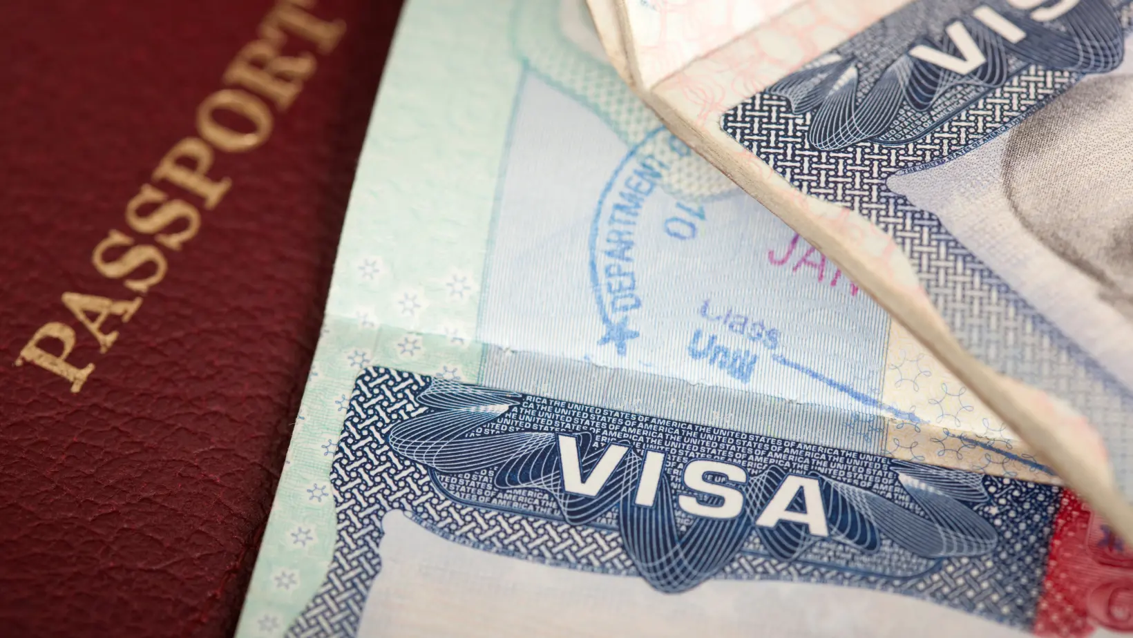 التأشيرة والهجرة في دبي
